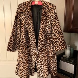 SOMALI SPORTOWNE FAUX FUR VINTAGE LEOPARD COAT